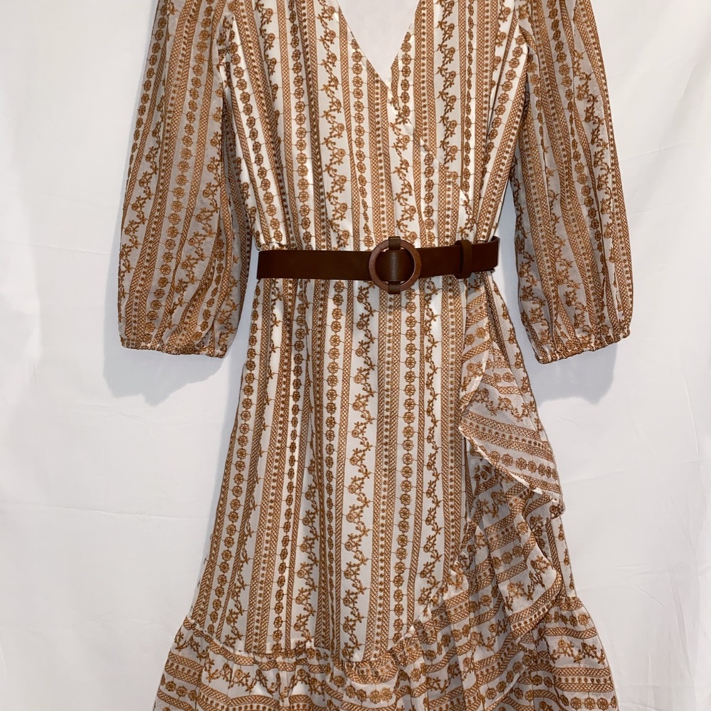 Quarter sleeve dress